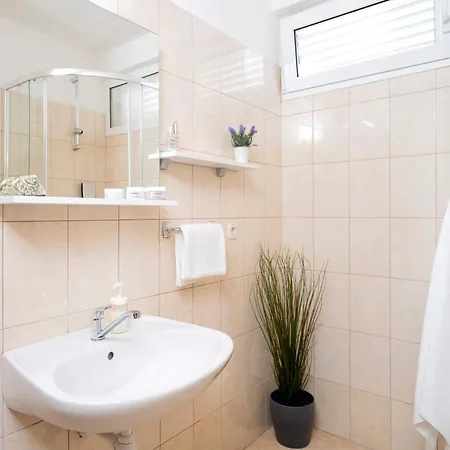 Lea Guesthouse * Hvar Town