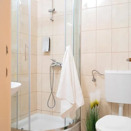 Apartamento Lea Guesthouse *